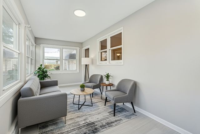 7832 Garden Lane, Justice, IL 60458