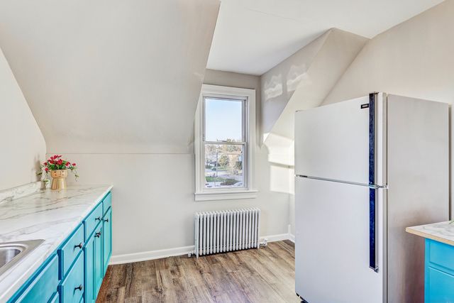 7832 Garden Lane, Justice, IL 60458