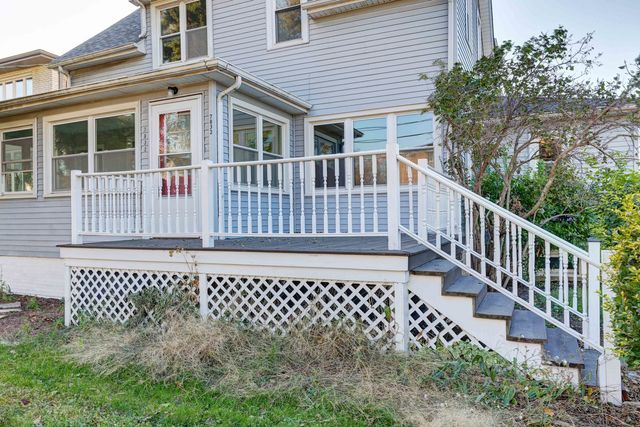 7832 Garden Lane, Justice, IL 60458