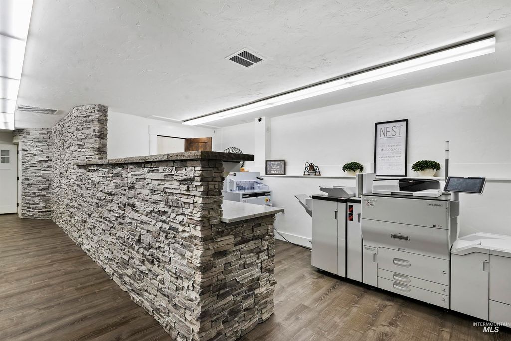 6803 W Overland Rd, Boise, ID 83709 photo 16