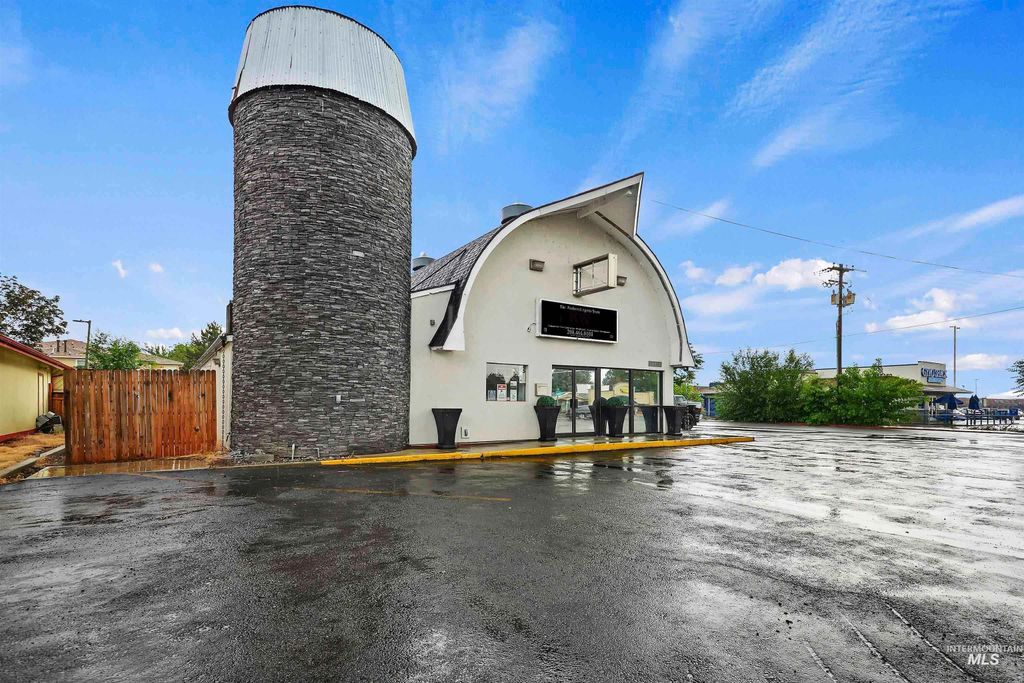 6803 W Overland Rd, Boise, ID 83709 photo 2