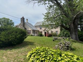 40 Carroll Hill Rd, Charlton, MA 01507