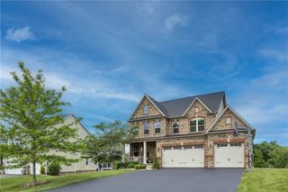 1723 Stevensan Dr, Franklin Park, PA 15143