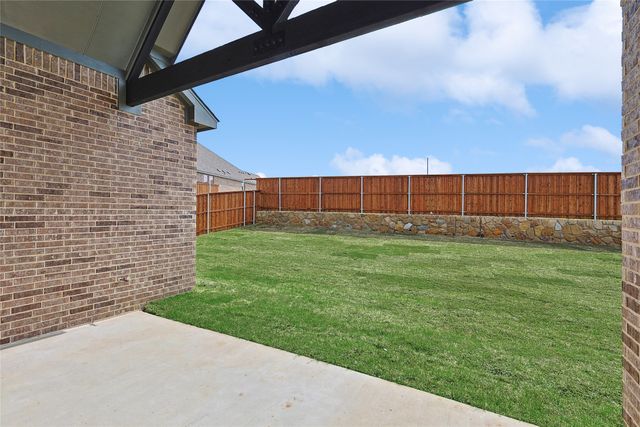 521 Carriage Hill Road, Midlothian, TX 76065