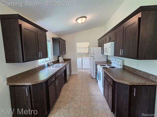 1755 Wellington Avenue, Bloomfield Hills, MI 48302