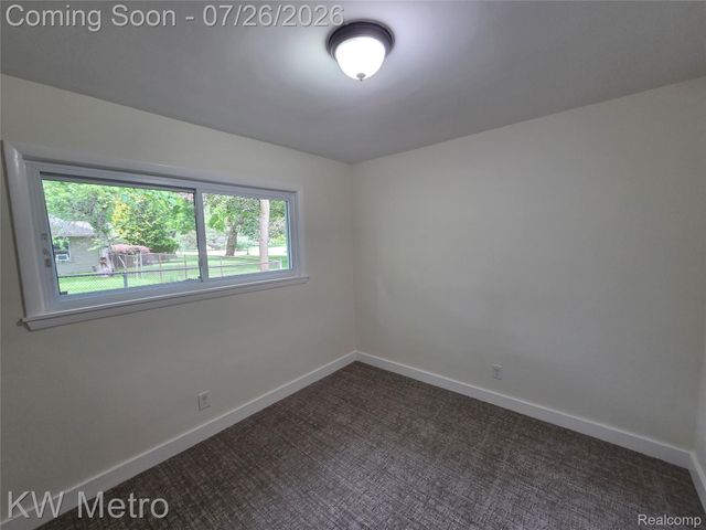 1755 Wellington Avenue, Bloomfield Hills, MI 48302