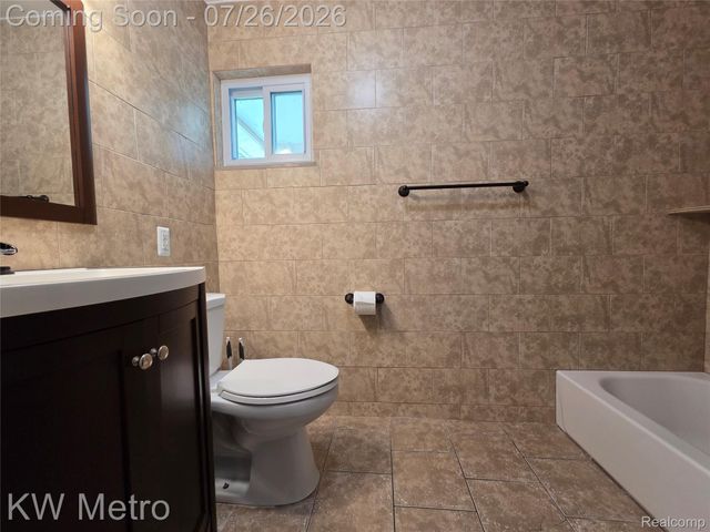 1755 Wellington Avenue, Bloomfield Hills, MI 48302