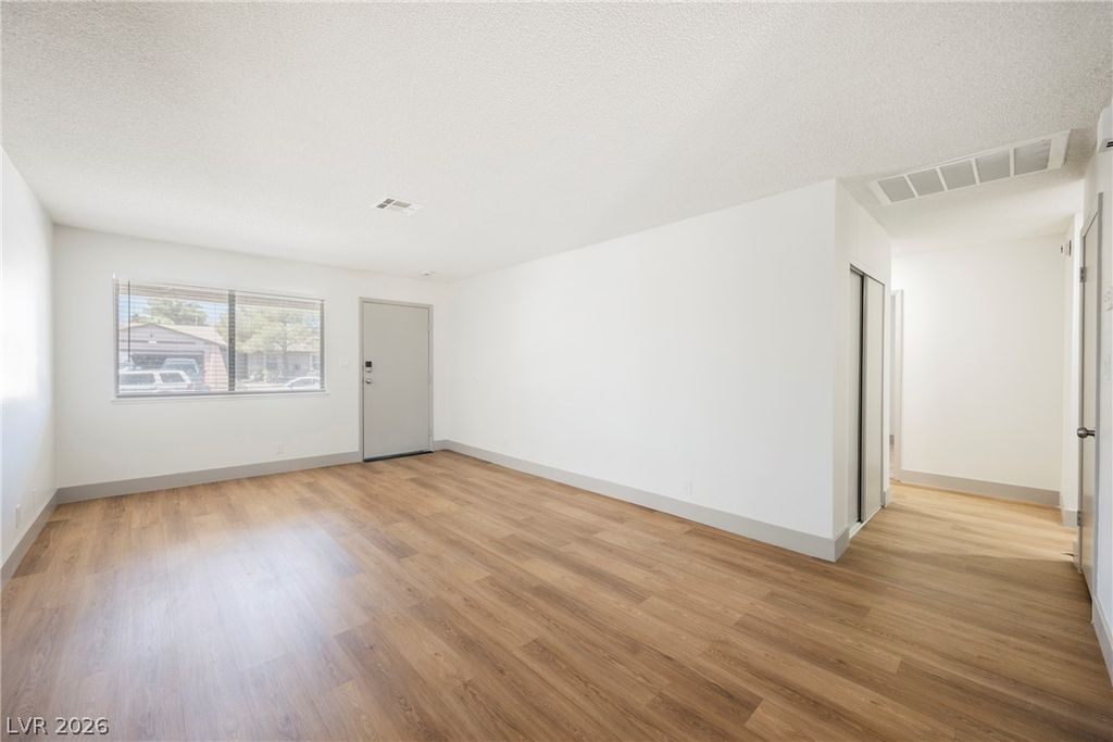 2705 Valparaiso Street, Las Vegas, NV 89108 — photo 3