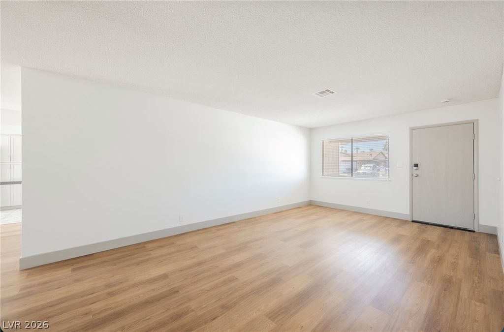 2705 Valparaiso Street, Las Vegas, NV 89108 — photo 5