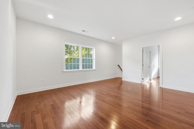 10801 PINNACLE DR, Spotsylvania, VA 22551