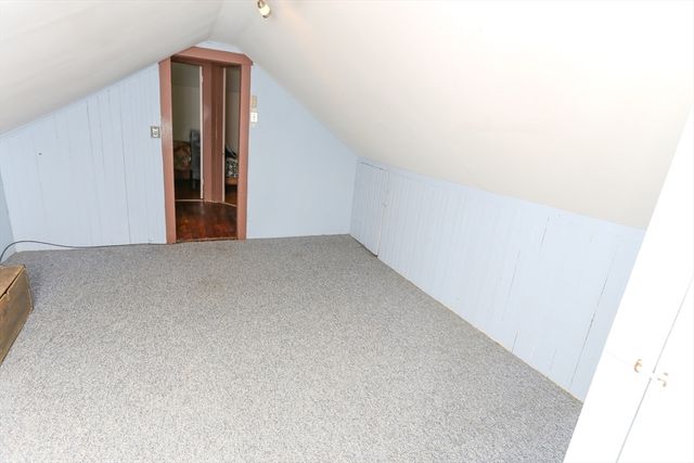 11 Roosevelt Ave, Holyoke, MA 01040