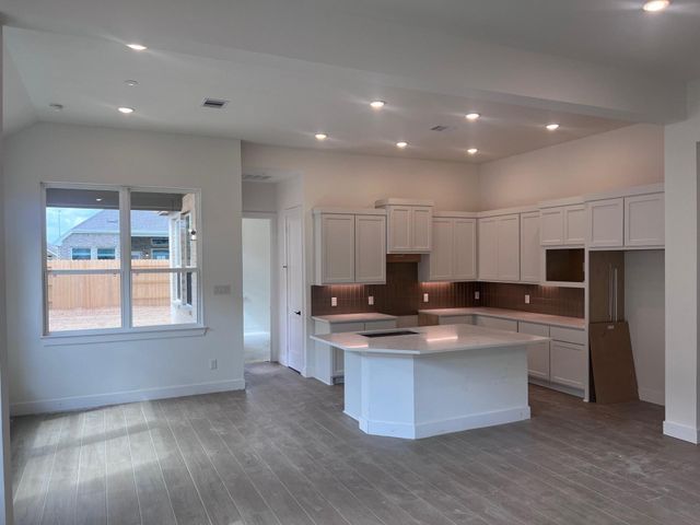 13222 Valley Orchard, Tomball, TX 77375