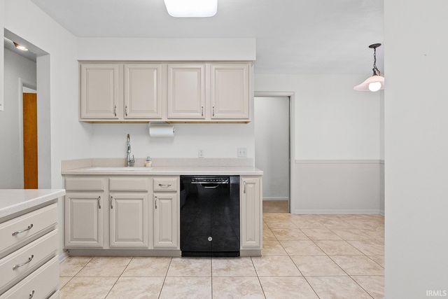 1221 N Salisbury Street, West Lafayette, IN 47906