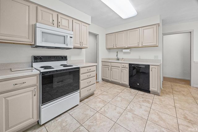 1221 N Salisbury Street, West Lafayette, IN 47906