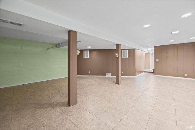 1221 N Salisbury Street, West Lafayette, IN 47906