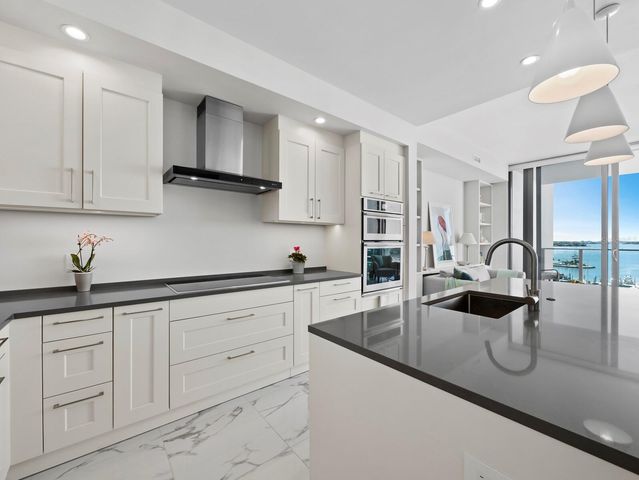 1155 N GULFSTREAM AVENUE 906, Sarasota, FL 34236