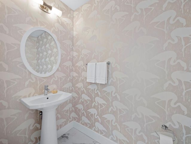 1155 N GULFSTREAM AVENUE 906, Sarasota, FL 34236