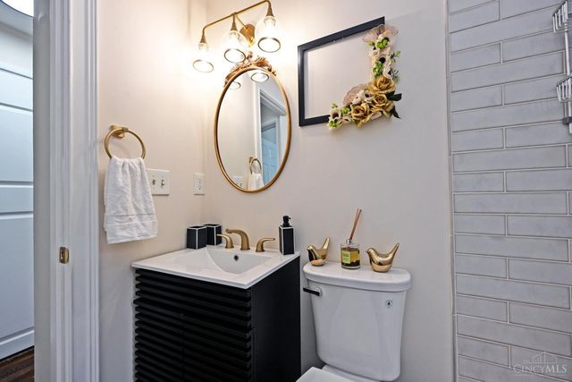 3946 Cedarwood Place, Silverton, OH 45213