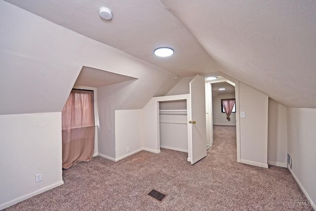 3946 Cedarwood Place, Silverton, OH 45213