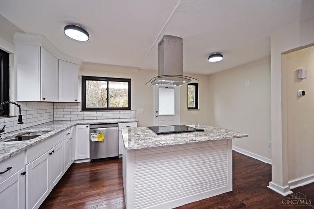 3946 Cedarwood Place, Silverton, OH 45213