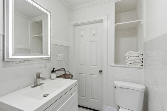 2002 Denham Ave, Columbia, TN 38401