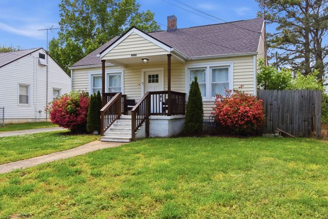 2002 Denham Ave, Columbia, TN 38401