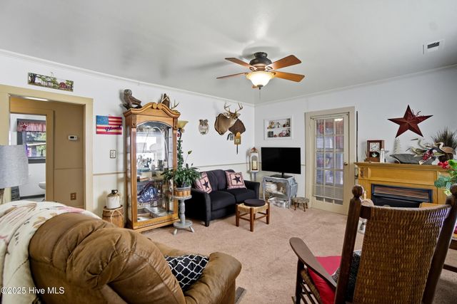 483 Meadstown Road, Elizabeth City, NC 27909