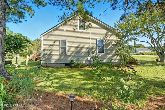 483 Meadstown Road, Elizabeth City, NC 27909