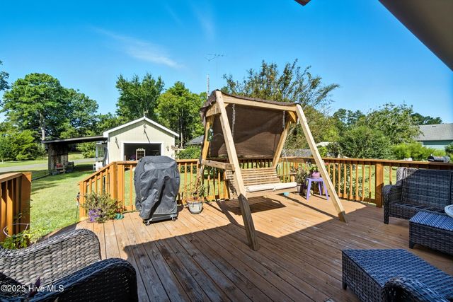 483 Meadstown Road, Elizabeth City, NC 27909