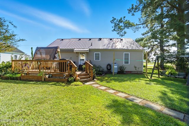 483 Meadstown Road, Elizabeth City, NC 27909