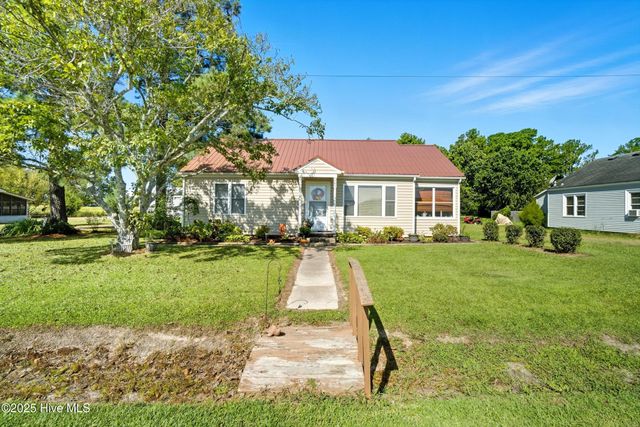 483 Meadstown Road, Elizabeth City, NC 27909