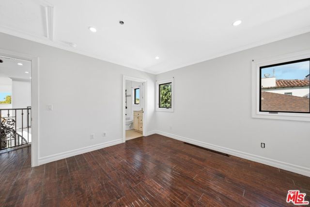 911 Harvard Street, Santa Monica, CA 90403