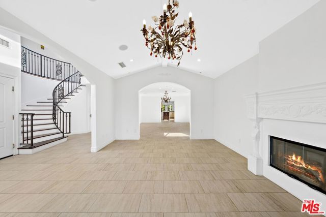 911 Harvard Street, Santa Monica, CA 90403