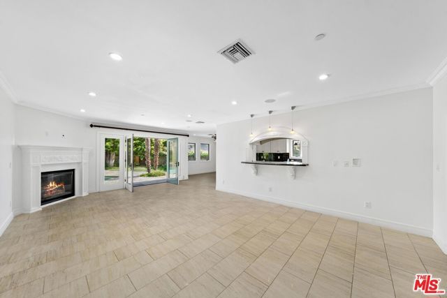 911 Harvard Street, Santa Monica, CA 90403