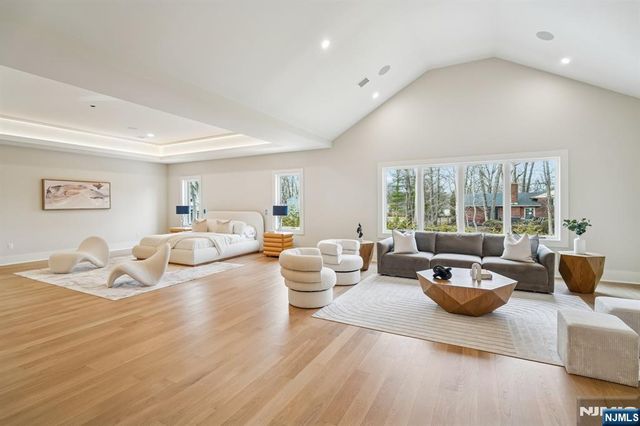 50 Roberts Road, Englewood Cliffs, NJ 07632