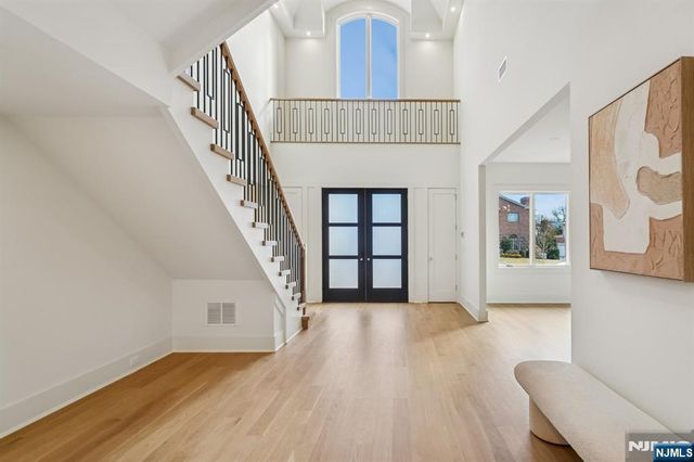 50 Roberts Road, Englewood Cliffs, NJ 07632