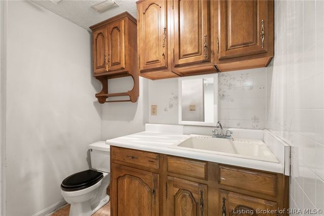 7907 Bethany Road, Charlestown, IN 47111