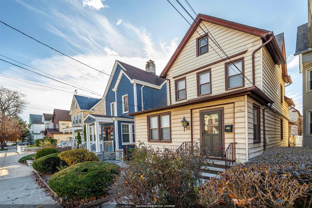 38 WEST 43RD ST, Bayonne, NJ 07002