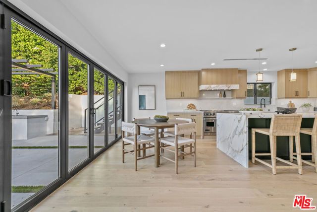 18101 Green Meadow Drive, Encino (los Angeles), CA 91316