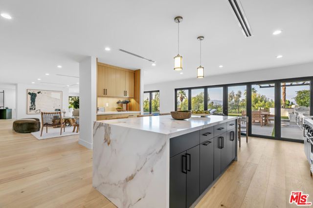 18101 Green Meadow Drive, Encino (los Angeles), CA 91316