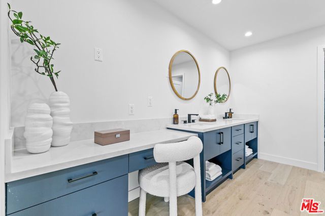 18101 Green Meadow Drive, Encino (los Angeles), CA 91316