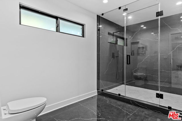 18101 Green Meadow Drive, Encino (los Angeles), CA 91316