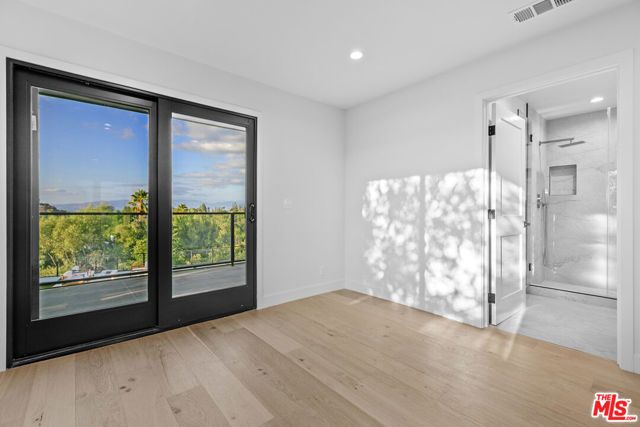 18101 Green Meadow Drive, Encino (los Angeles), CA 91316