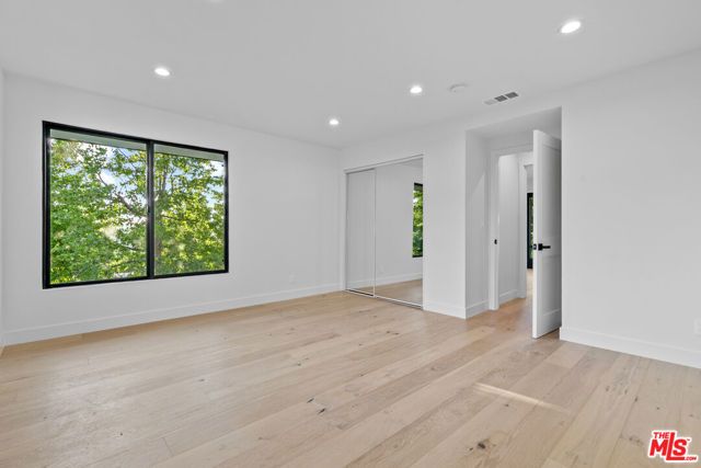 18101 Green Meadow Drive, Encino (los Angeles), CA 91316