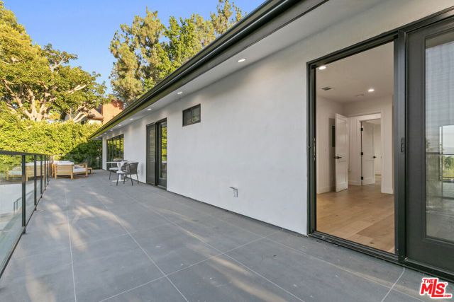 18101 Green Meadow Drive, Encino (los Angeles), CA 91316