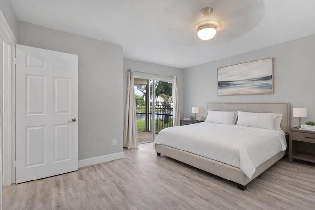 12 Paxford Lane W, Boynton Beach, FL 33426