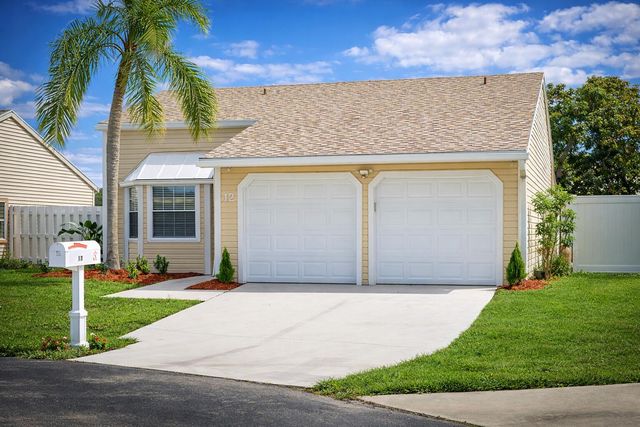 12 Paxford Lane W, Boynton Beach, FL 33426