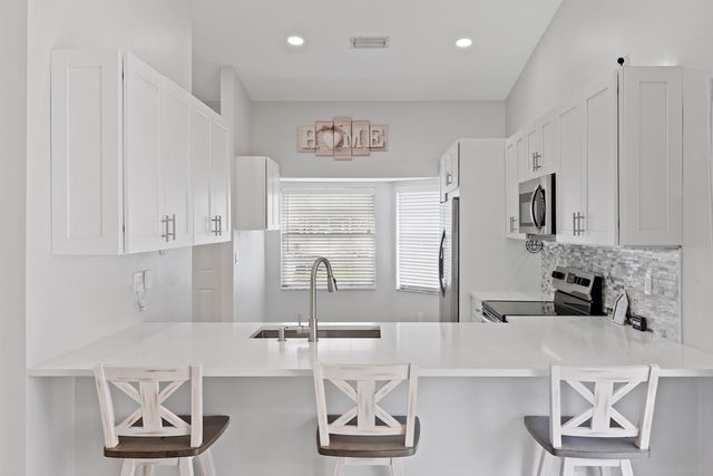 12 Paxford Lane W, Boynton Beach, FL 33426