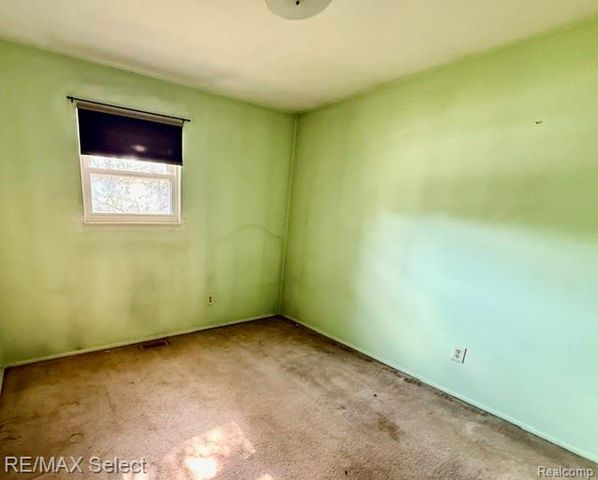 7066 Sharp Road, Swartz Creek, MI 48473