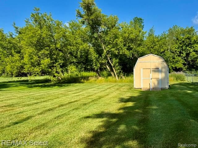 7066 Sharp Road, Swartz Creek, MI 48473